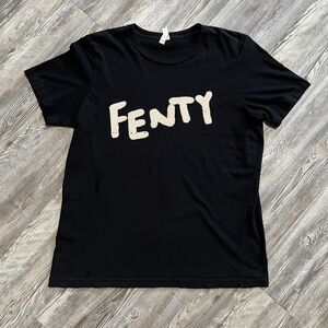 Fenty Beauty by Rihanna Tee L Black